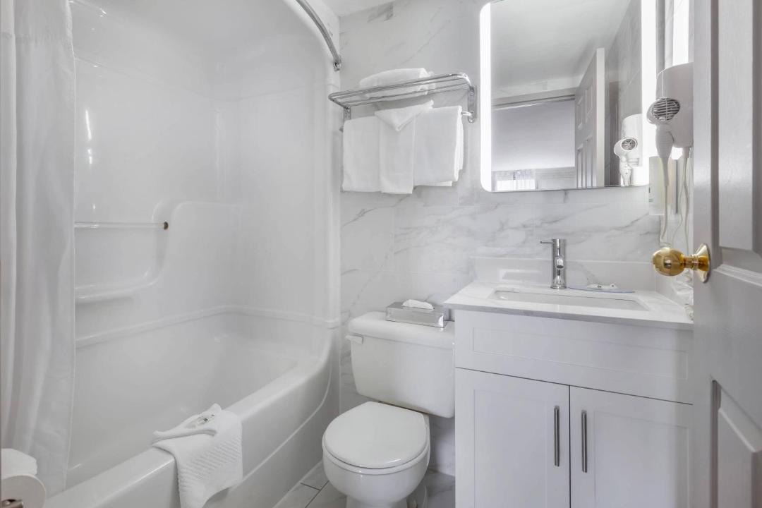 Photo of Bathroom in Fallsview