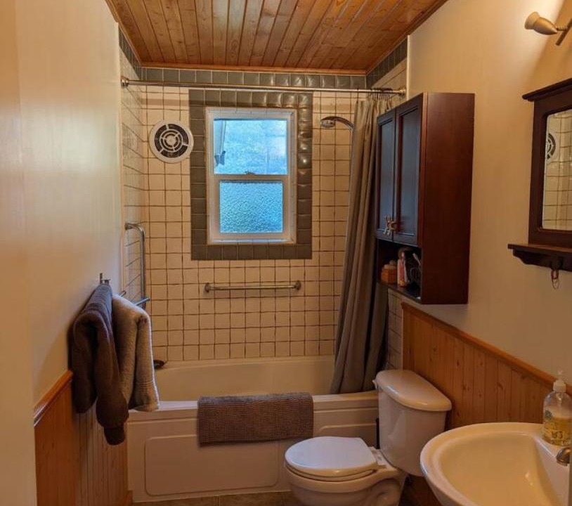 Photo of Bathroom in Bowen Island