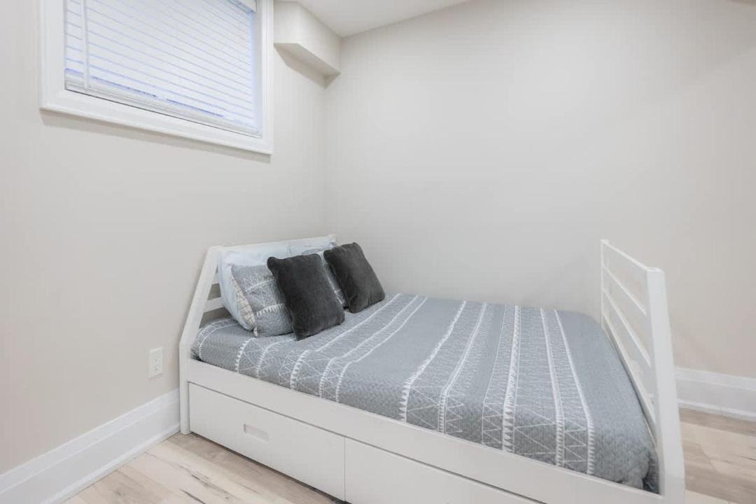 Photo of Bedroom in Crystal Beach