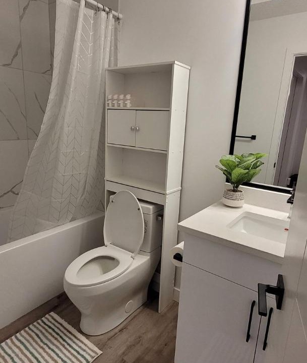 Photo of Bathroom in Division No. 11