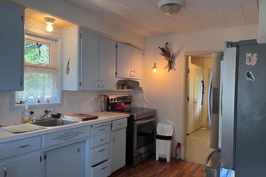 Photo of Kitchen in Tahsis