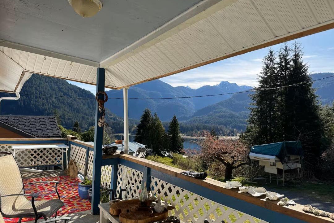 Photo of Patio Balcony in Tahsis