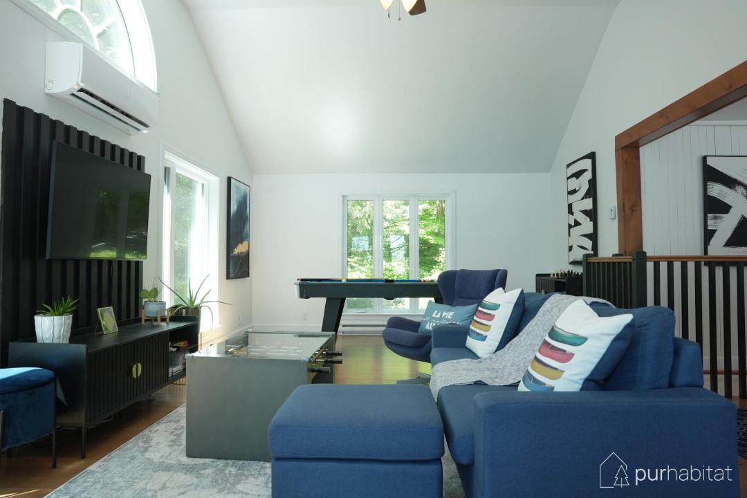 Photo of Livingroom in Dunham