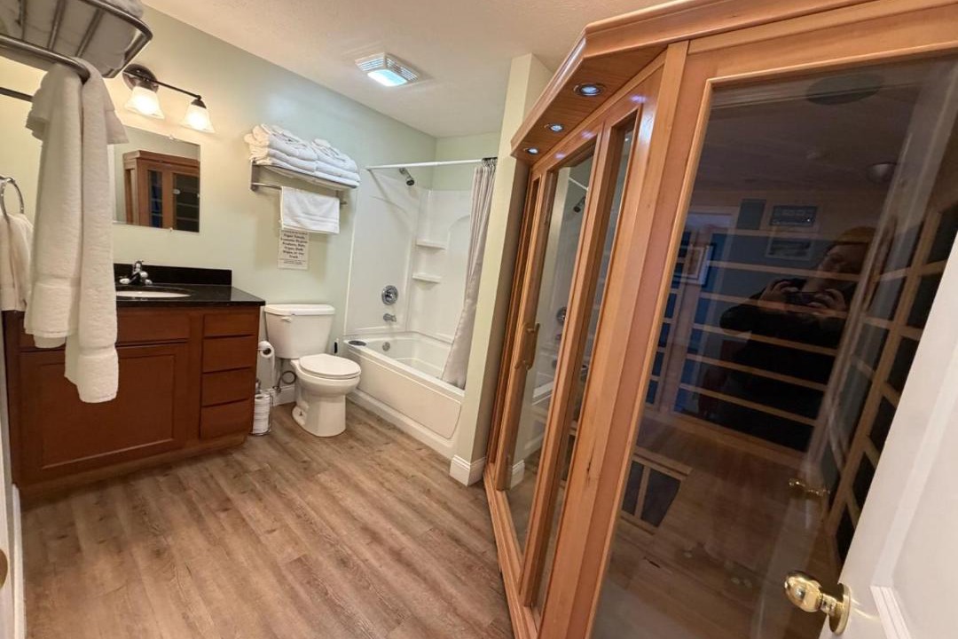 Photo of Bathroom in Geneva-on-the-Lake
