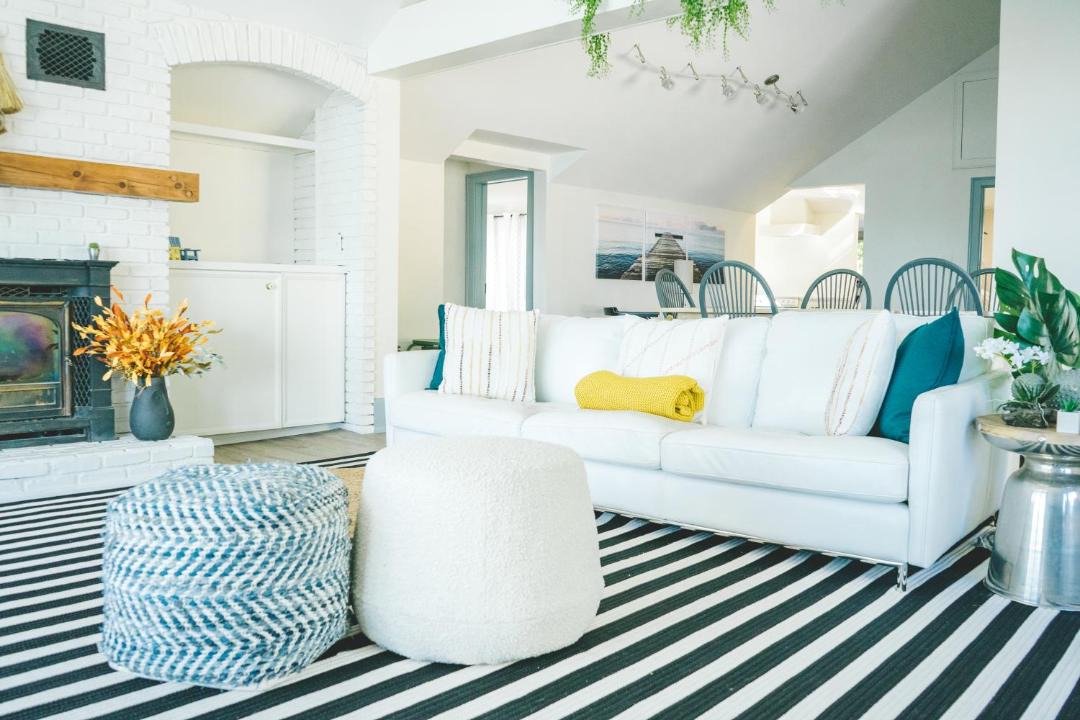 Photo of Livingroom in Waupoos