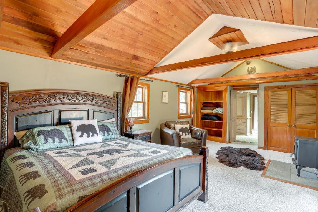 Photo of Bedroom in Spring Creek