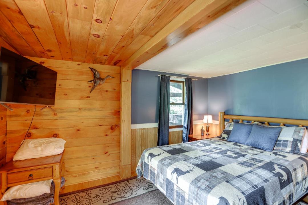 Photo of Bedroom in Spring Creek