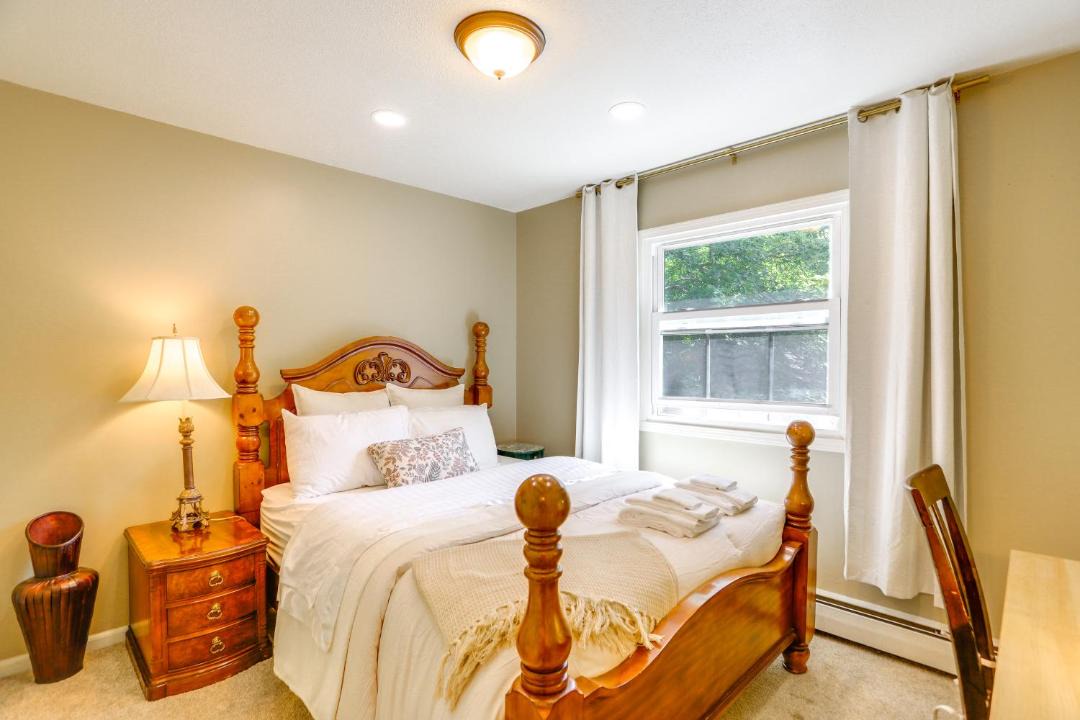 Photo of Bedroom in Oberlin