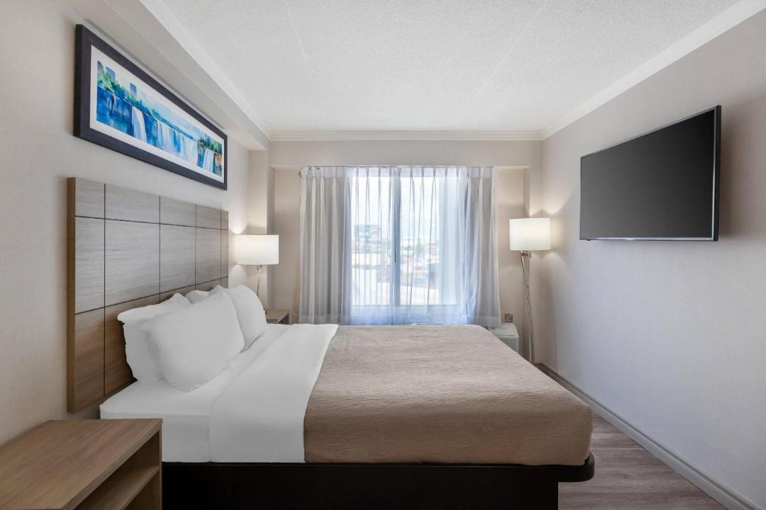 Photo of Bedroom in Fallsview