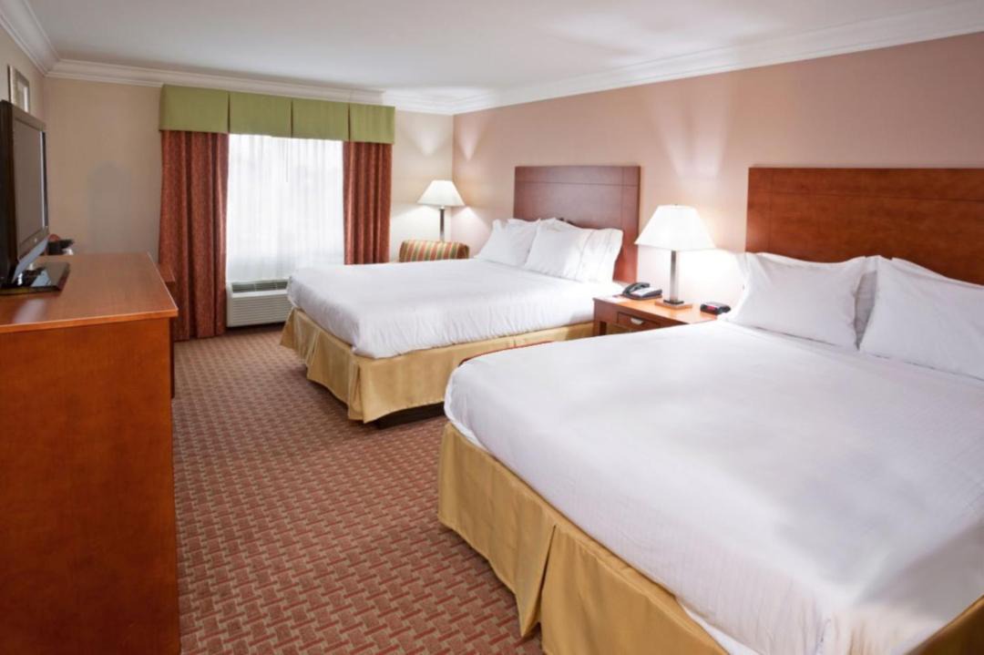 Photo of Bedroom in Niagara Falls