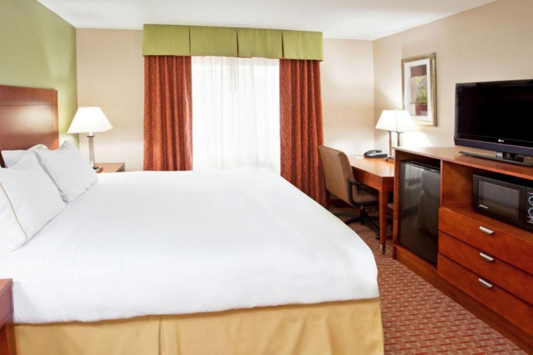Photo of Bedroom in Niagara Falls