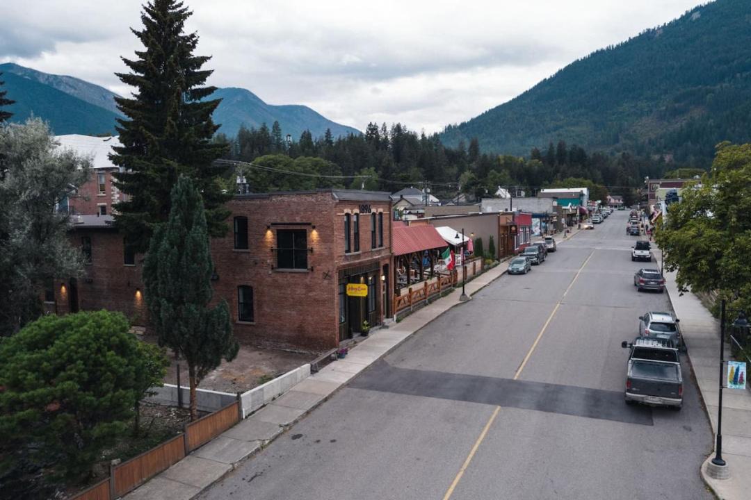 Photo of Others in Kaslo