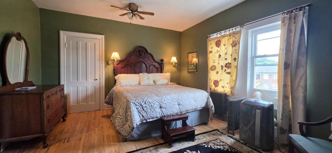 Photo of Bedroom in Lockport