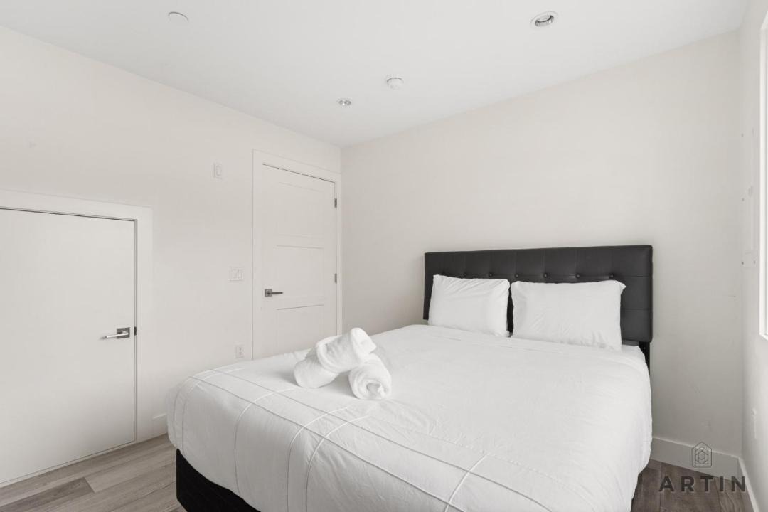 Photo of Bedroom in Sunset