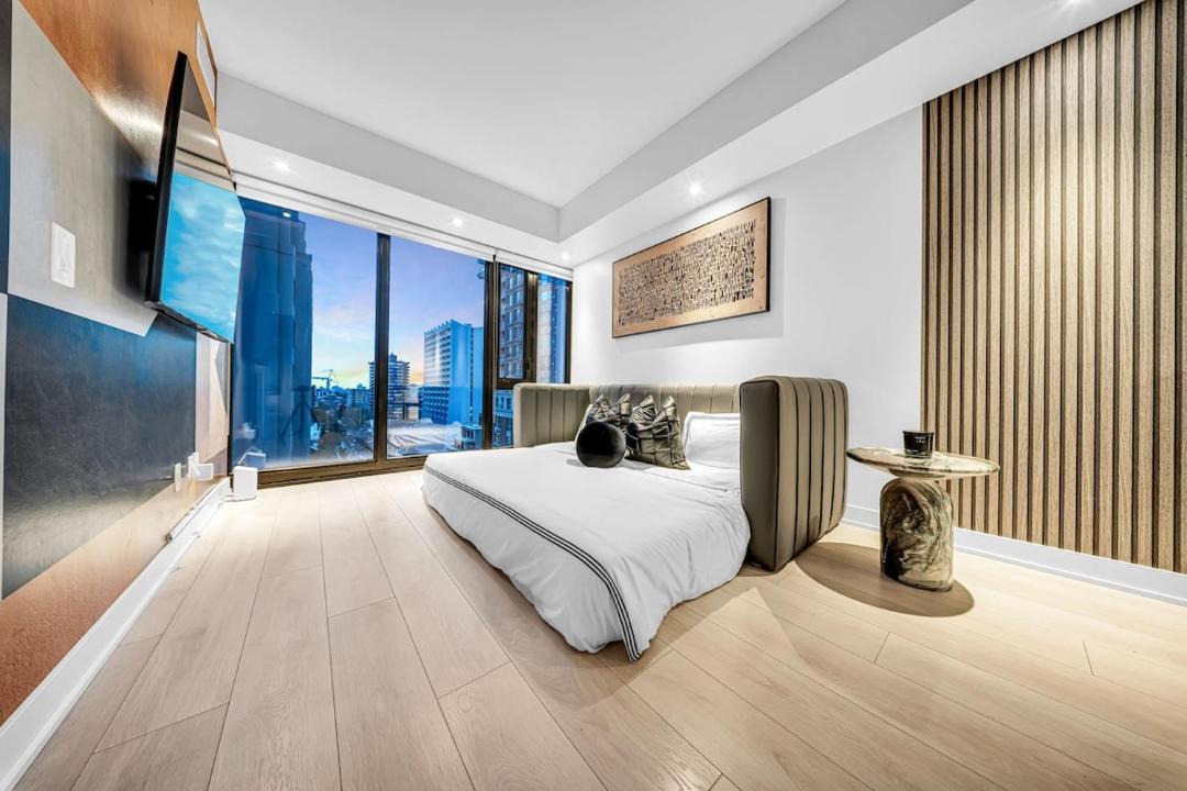 Photo of Bedroom in Bloor-Yorkville