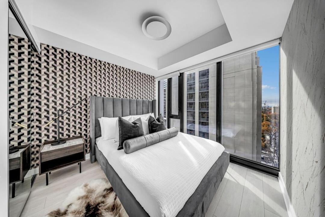 Photo of Bedroom in Bloor-Yorkville
