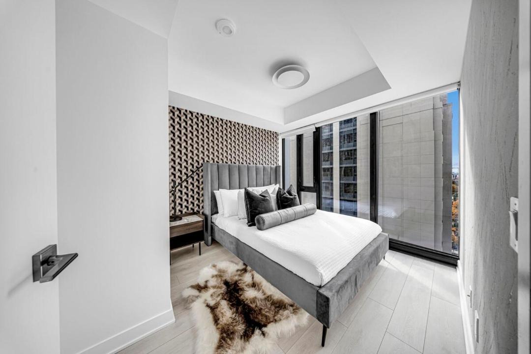 Photo of Bedroom in Bloor-Yorkville