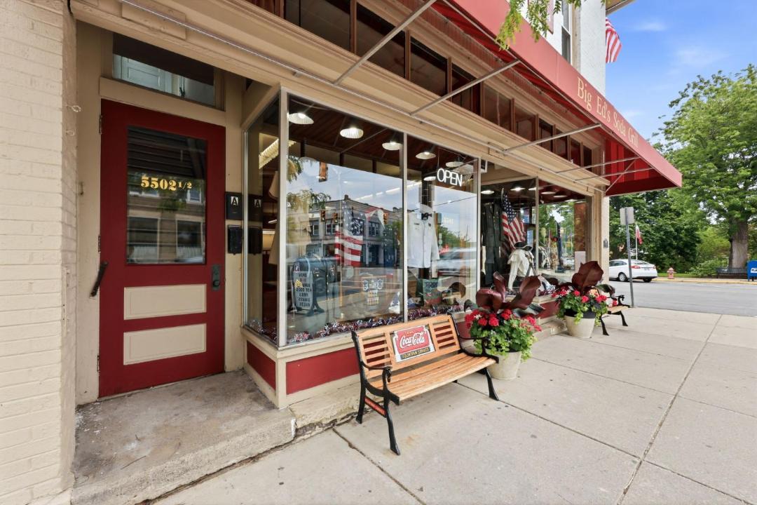 Photo of Others in Vermilion