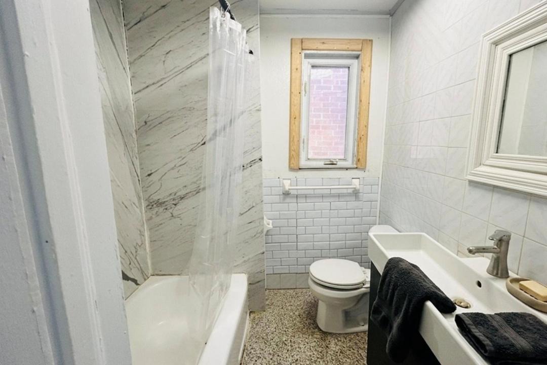 Photo of Bathroom in Oakwood Village