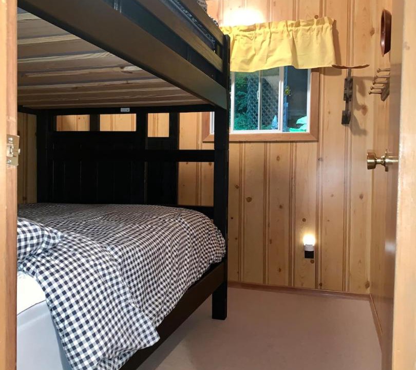 Photo of Bedroom in Algonquin Highlands
