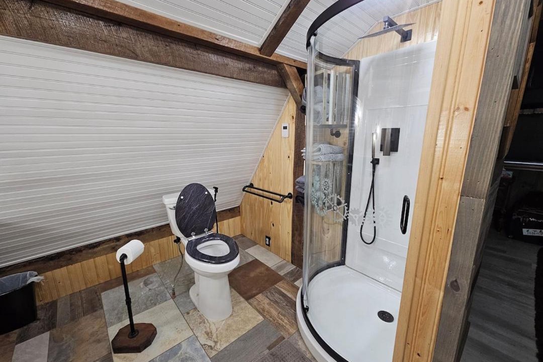 Photo of Bathroom in Oak Harbor
