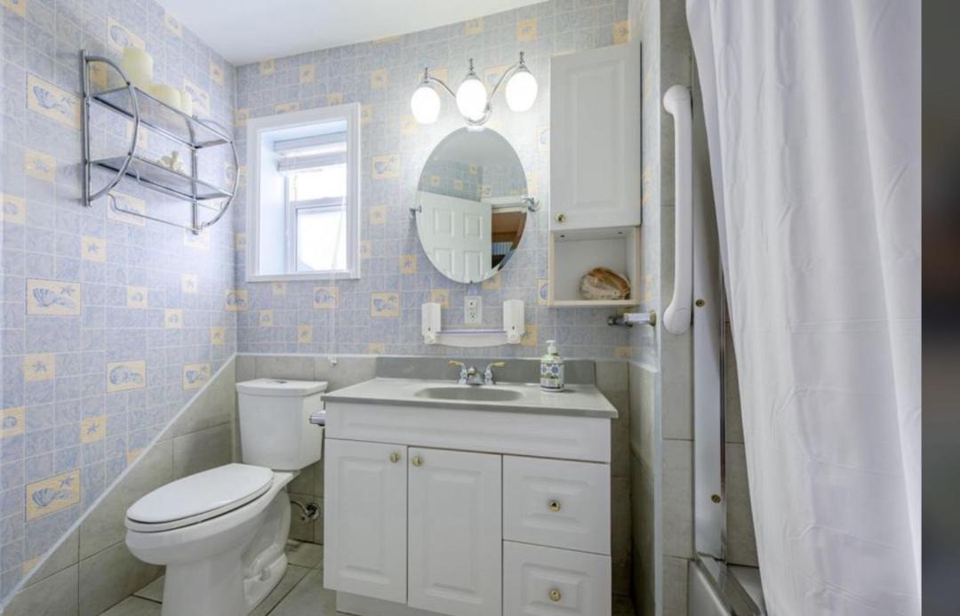 Photo of Bathroom in Delta