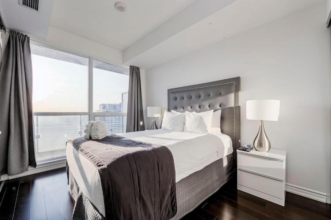 Photo of Bedroom in Bay Street Corridor