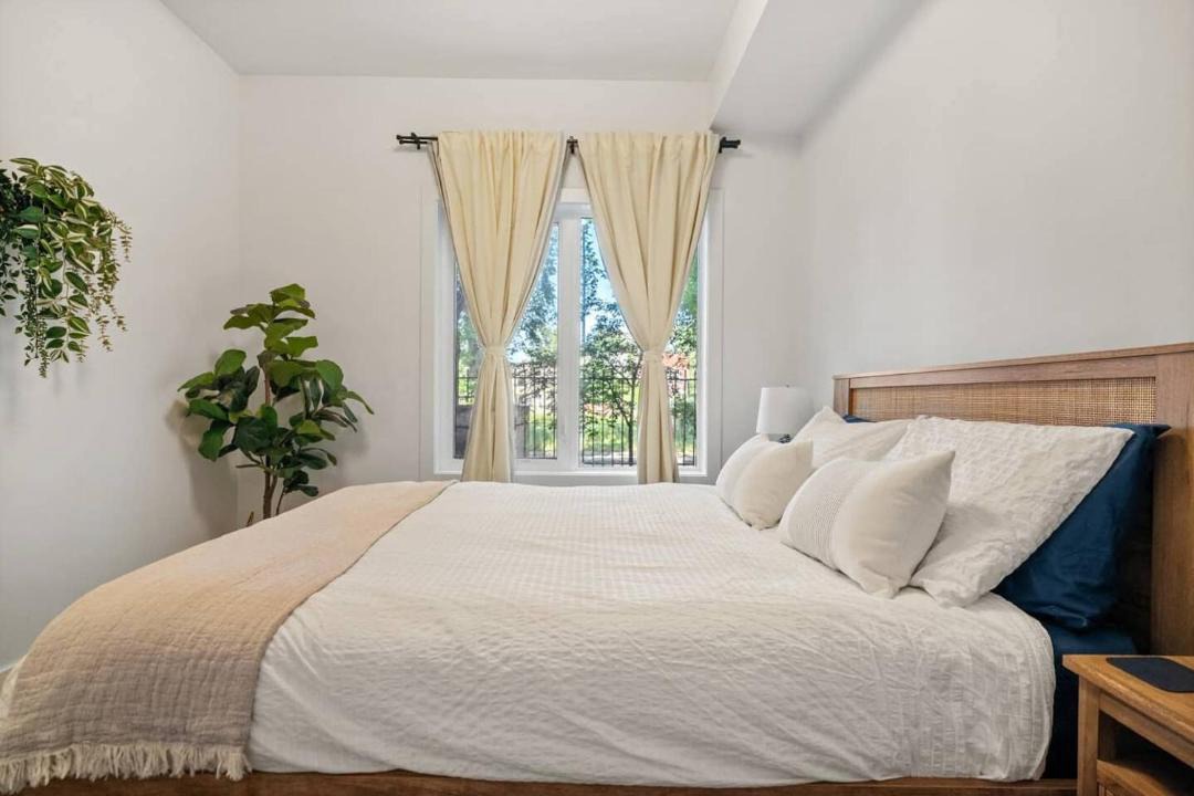 Photo of Bedroom in Whyte ave