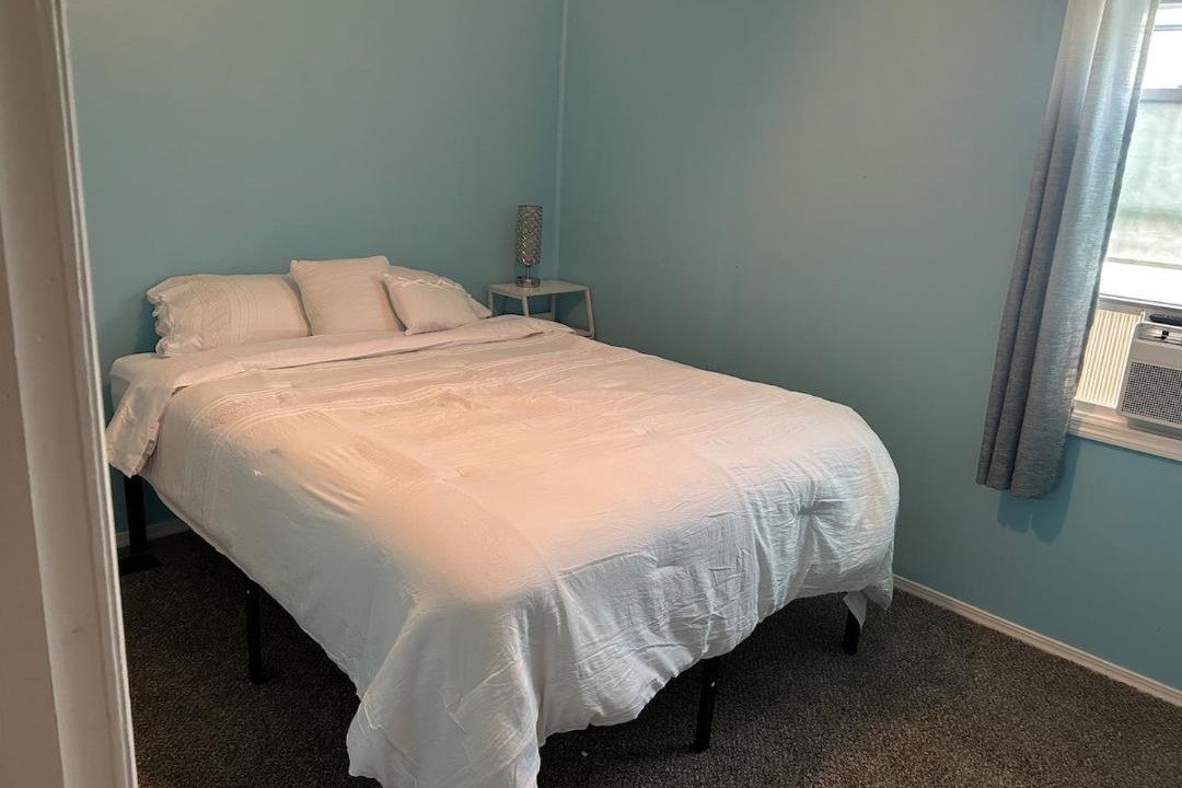 Photo of Bedroom in Geneva-on-the-Lake