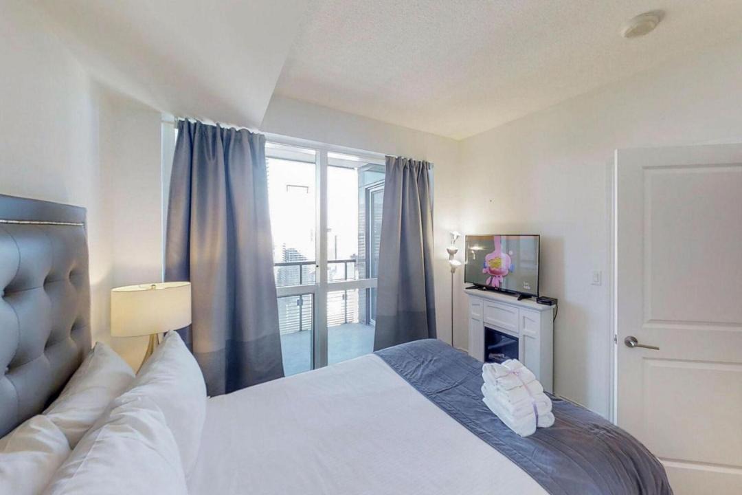 Photo of Bedroom in Bay Street Corridor