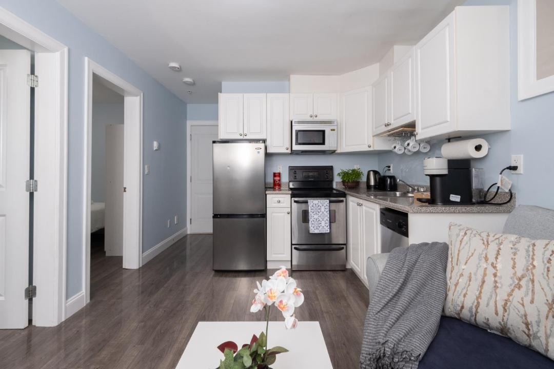 Photo of Kitchen in Renfrew-Collingwood