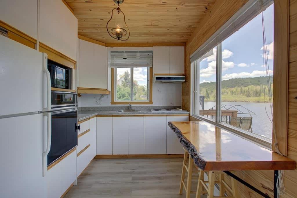 Photo of Kitchen in Saint-Leonard-de-Portneuf