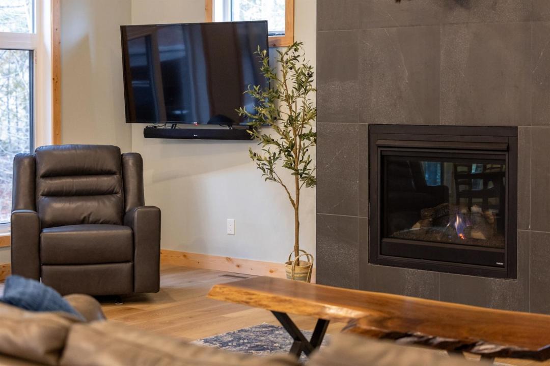 Photo of Livingroom in East Kootenay