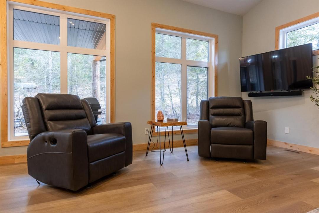Photo of Livingroom in East Kootenay