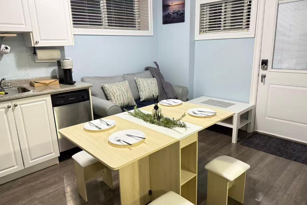 Photo of Kitchen in Renfrew-Collingwood