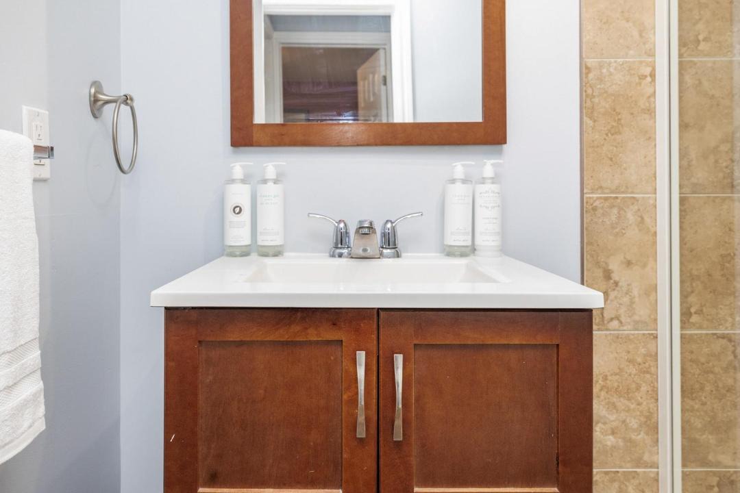 Photo of Bathroom in Centretown West