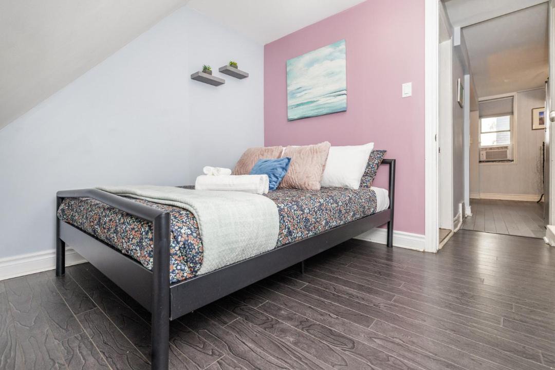 Photo of Bedroom in Centretown West