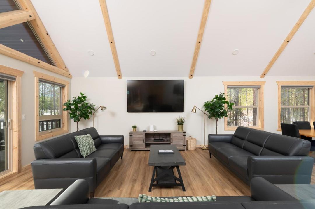 Photo of Livingroom in Valemount