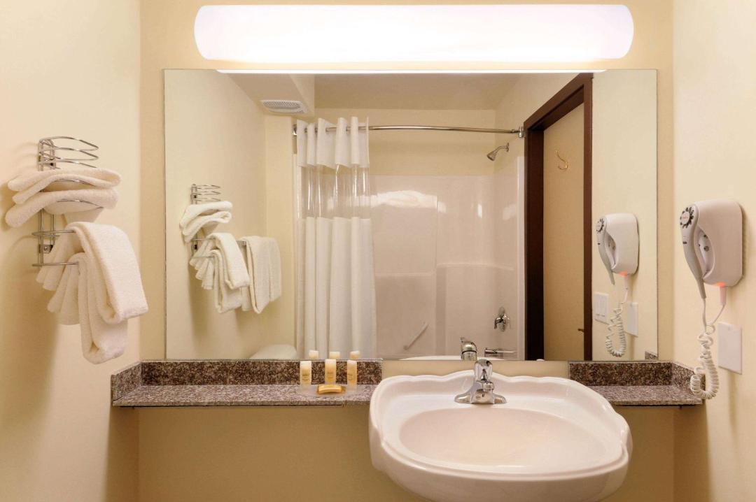 Photo of Bathroom in Clairmont