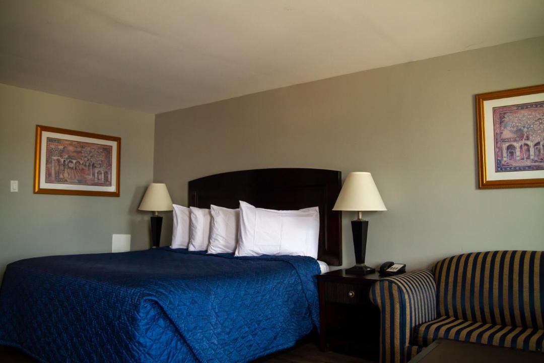 Photo of Bedroom in Chatham-Kent