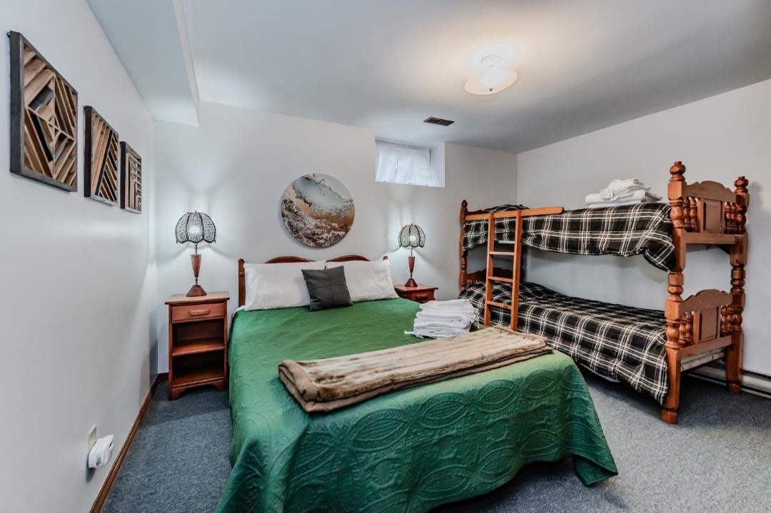 Photo of Others in Colpoys Bay