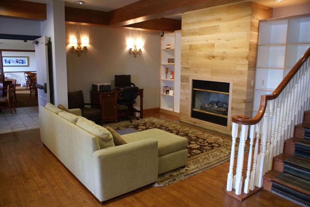 Photo of Livingroom in Lansing