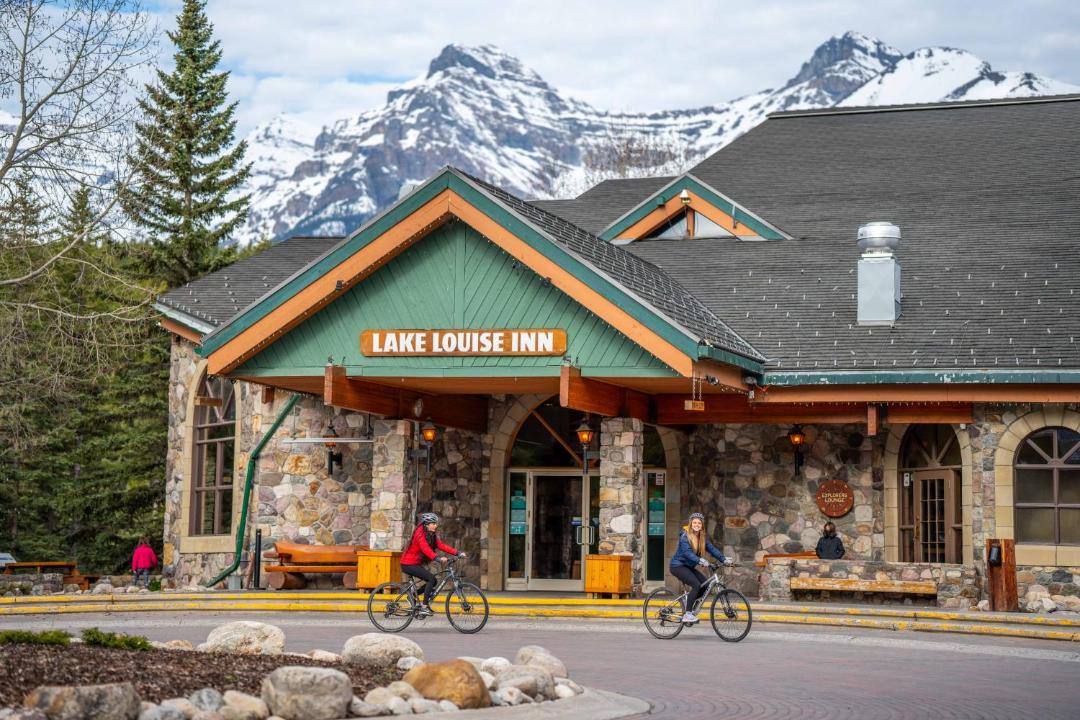 Photo of Others in Lake Louise