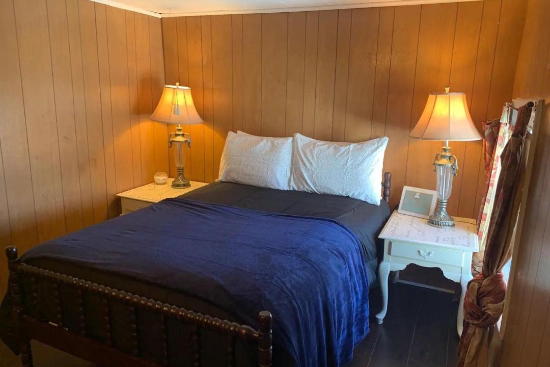 Photo of Bedroom in Oswego