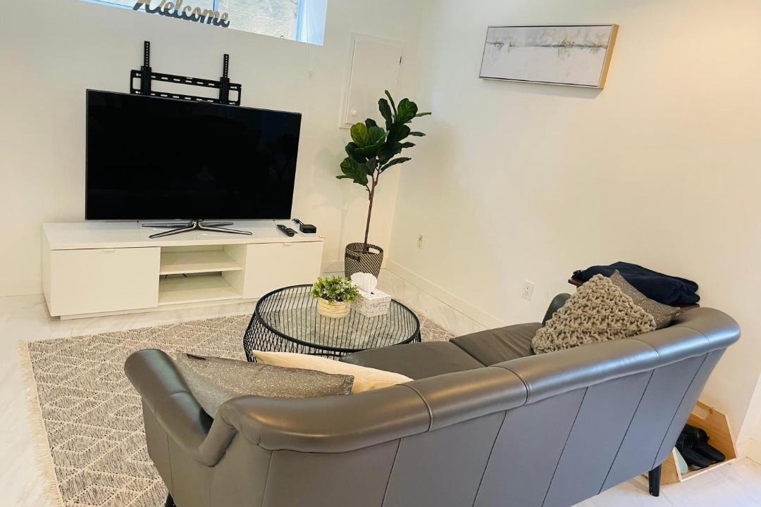Photo of Livingroom in Fraserview