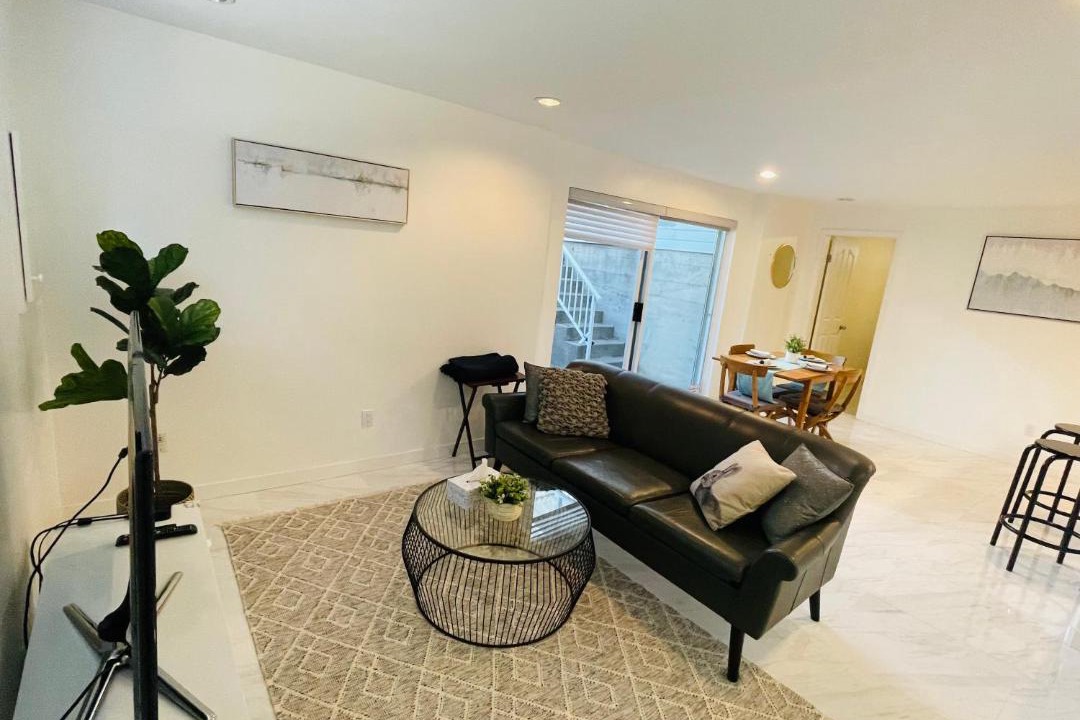 Photo of Livingroom in Fraserview