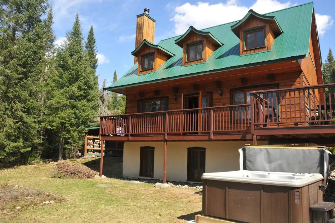 Photo of Buildings in Lac-Superieur
