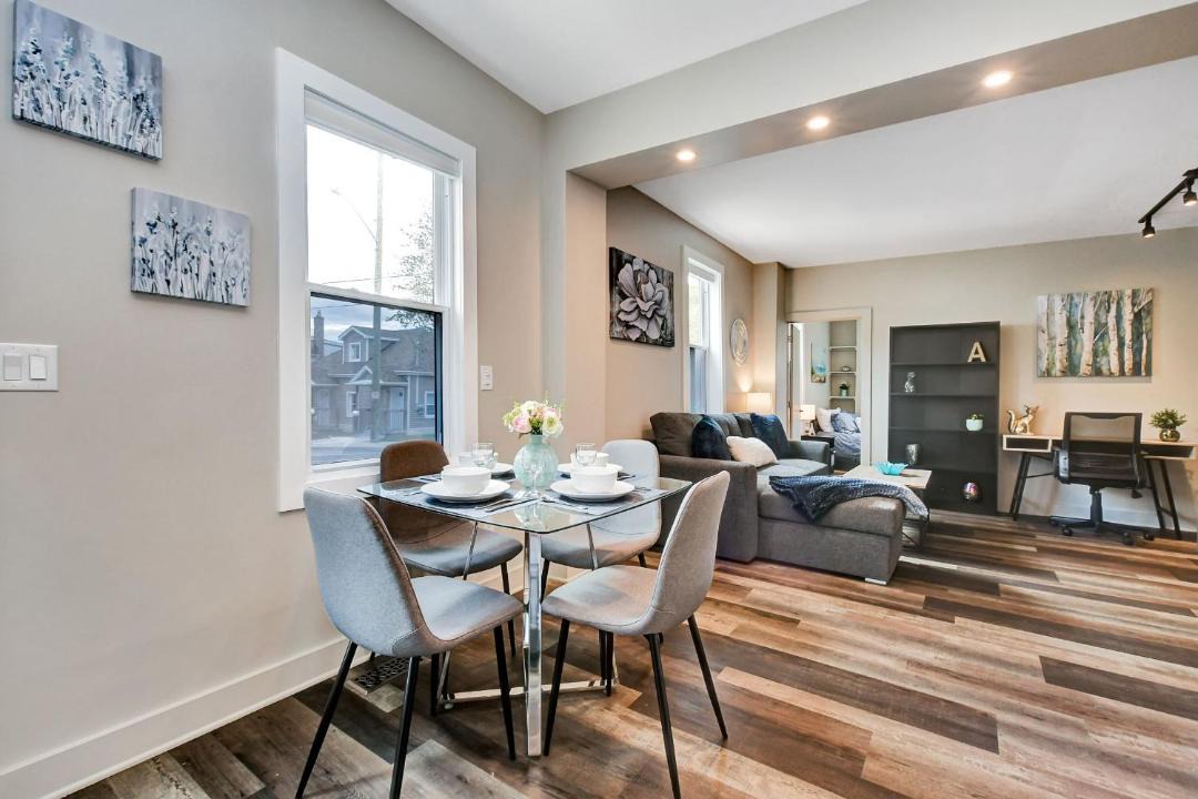 Photo of Livingroom in Vanier North