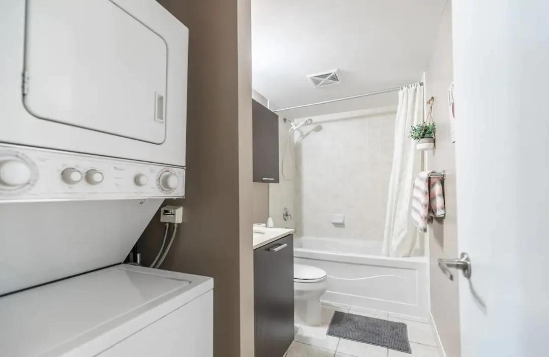 Photo of Bathroom in Bay Cloverhill