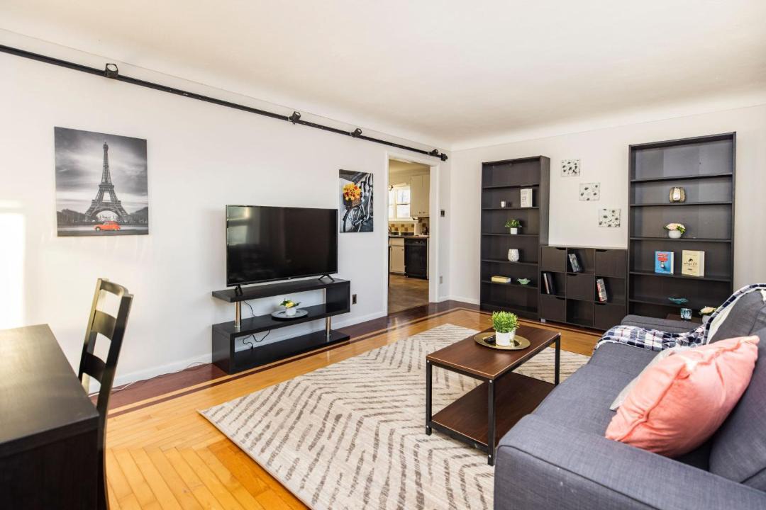 Photo of Livingroom in Vanier North